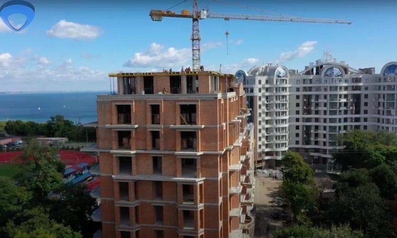 продажа трехкомнатной квартиры номер A-174268 в Приморском районе, фото номер 2